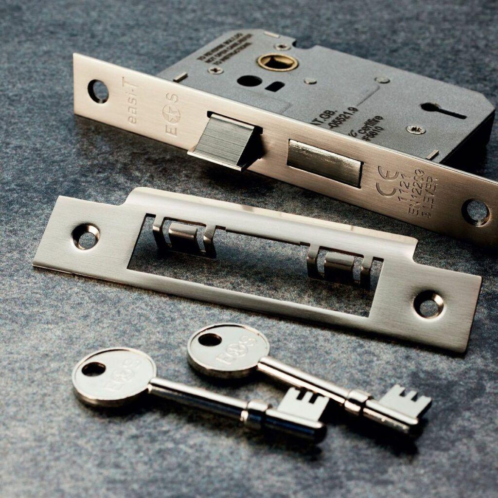 How to Fit a Mortice Lock