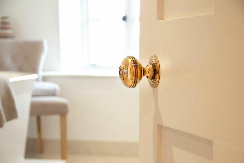 How to Change a Doorknob in 5 Steps