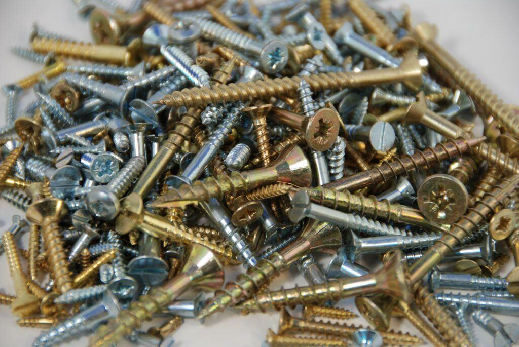 A Guide to Buying Screws at More Handles